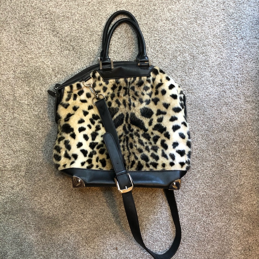 Donna Slayers Fabulous Furs Cheetah Bag w/Strap